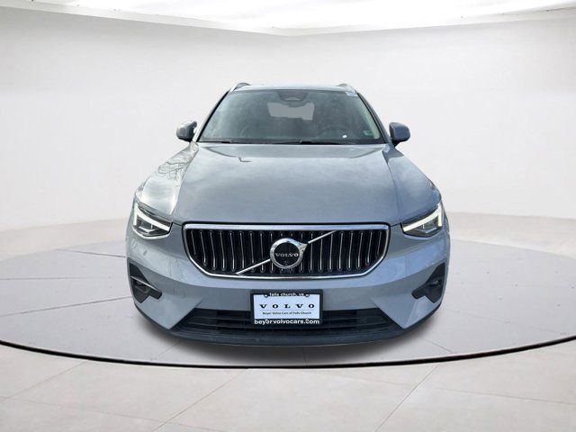 2024 Volvo XC40 Plus Bright Theme