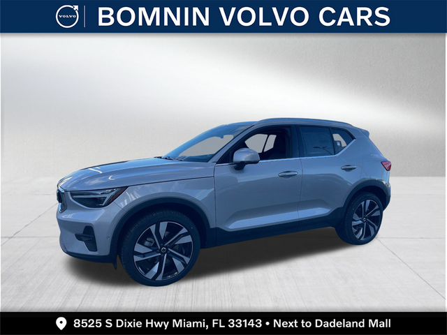 2024 Volvo XC40 Plus Bright Theme