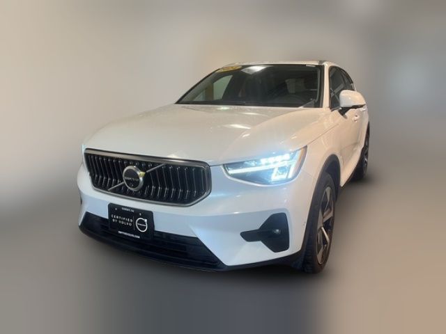 2024 Volvo XC40 Plus Bright Theme