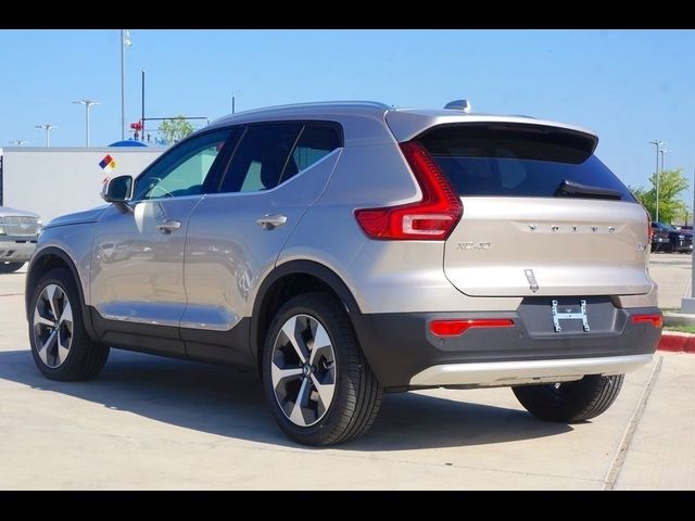 2024 Volvo XC40 Plus Bright Theme