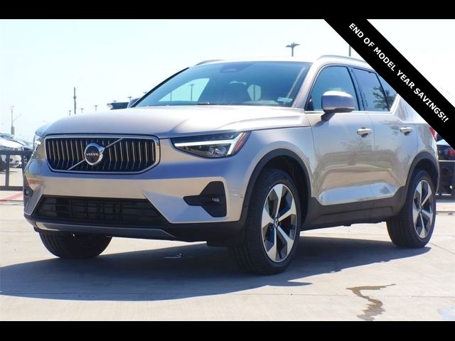 2024 Volvo XC40 Plus Bright Theme