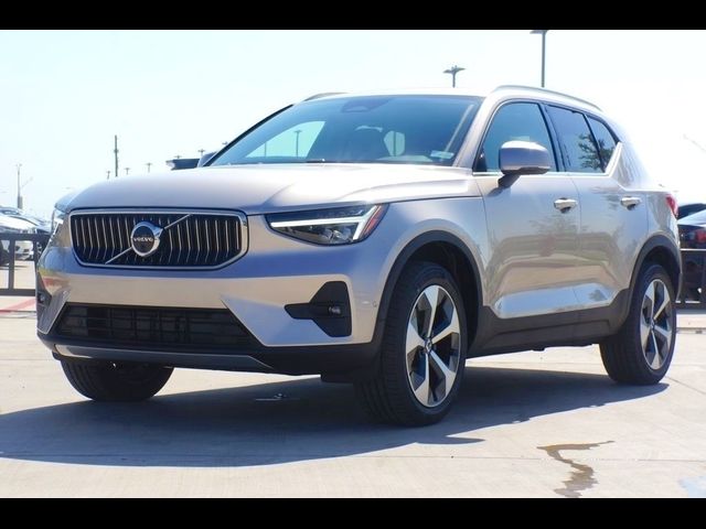 2024 Volvo XC40 Plus Bright Theme