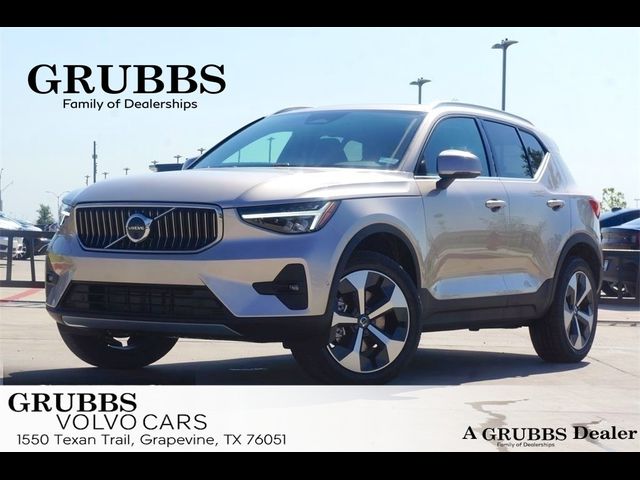 2024 Volvo XC40 Plus Bright Theme