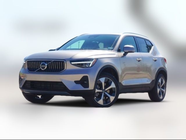 2024 Volvo XC40 Plus Bright Theme