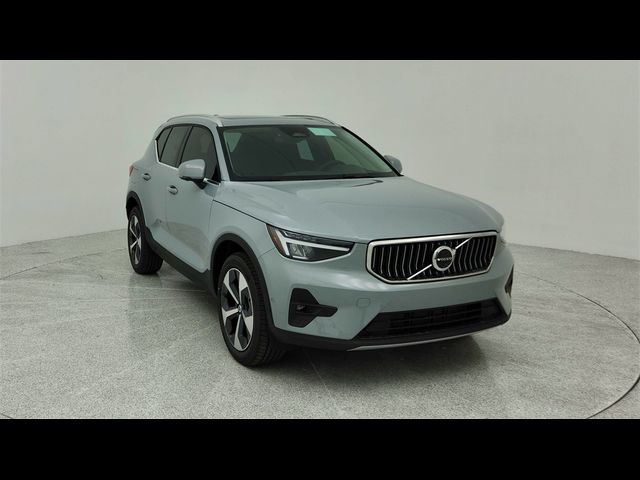 2024 Volvo XC40 Plus Bright Theme