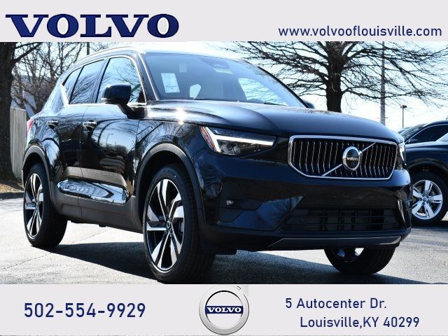 2024 Volvo XC40 Plus Bright Theme