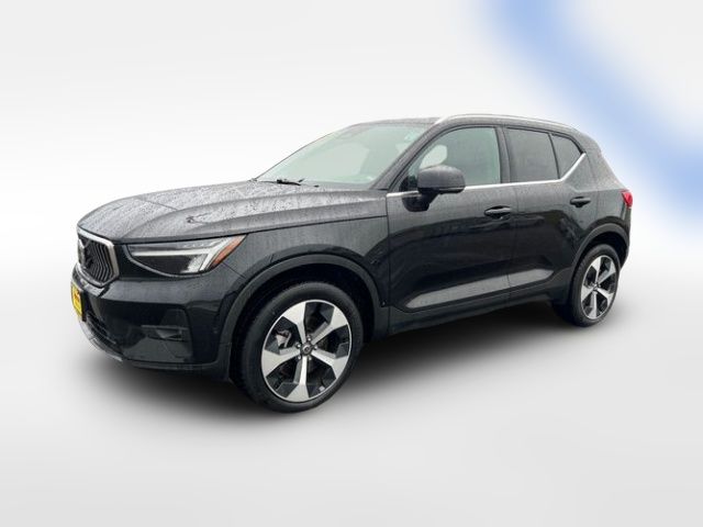 2024 Volvo XC40 Plus Bright Theme