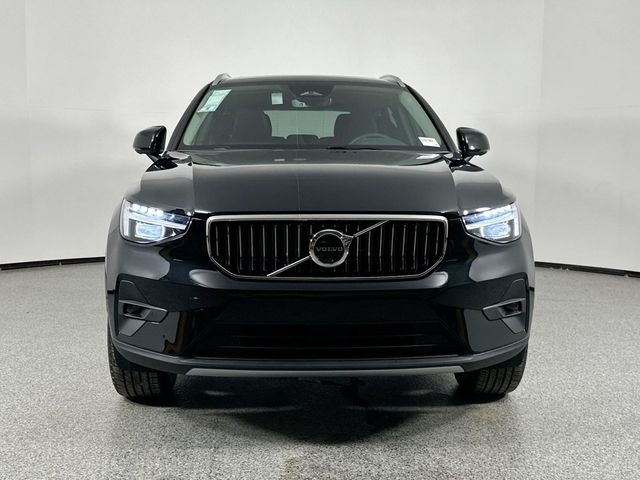 2024 Volvo XC40 Plus Bright Theme