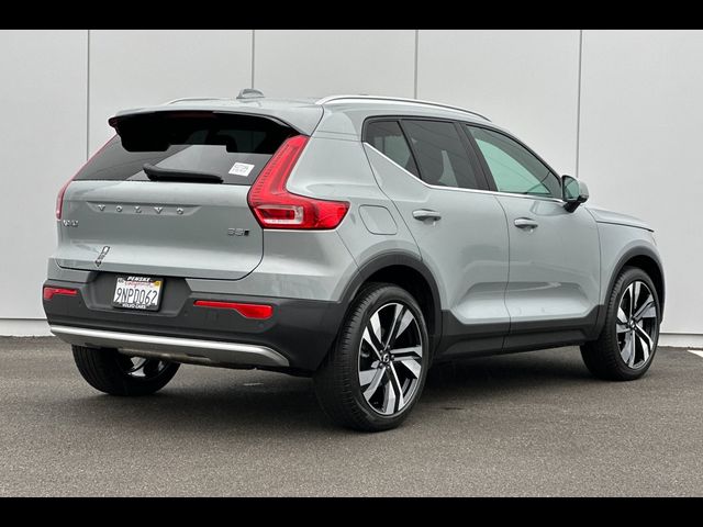 2024 Volvo XC40 Plus Bright Theme