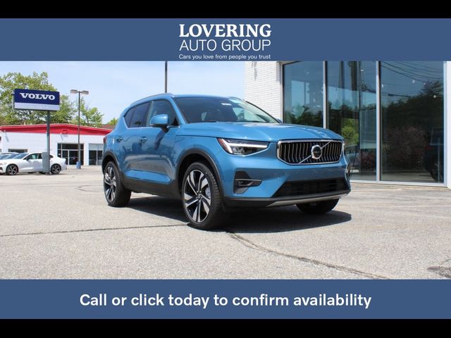 2024 Volvo XC40 Plus Bright Theme