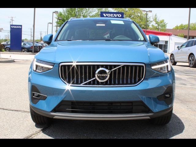 2024 Volvo XC40 Plus Bright Theme