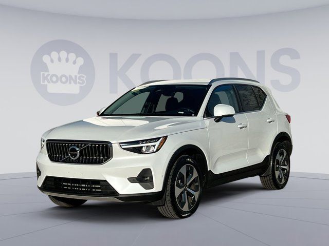 2024 Volvo XC40 Plus Bright Theme