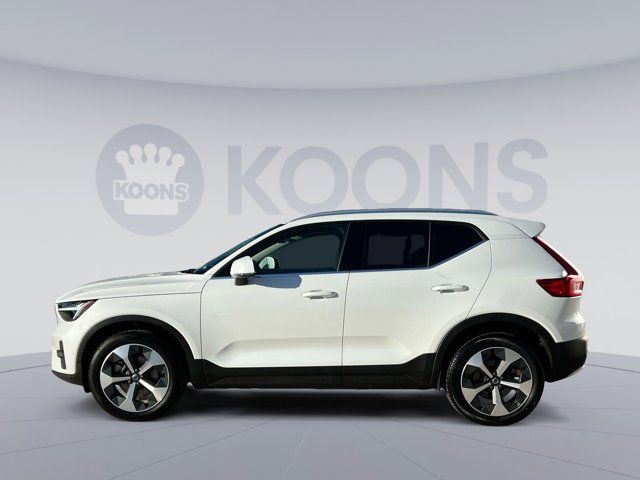 2024 Volvo XC40 Plus Bright Theme