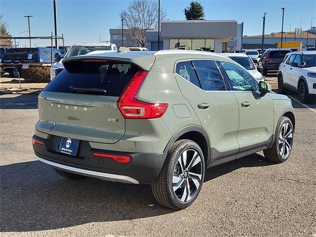 2024 Volvo XC40 Plus Bright Theme