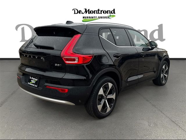 2024 Volvo XC40 Plus Bright Theme