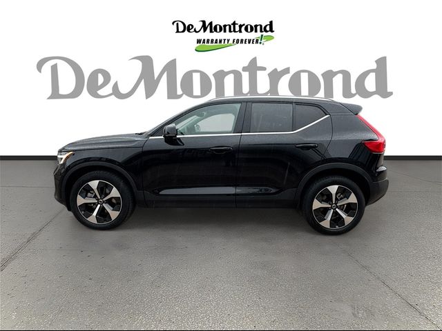 2024 Volvo XC40 Plus Bright Theme