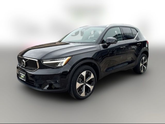 2024 Volvo XC40 Plus Bright Theme