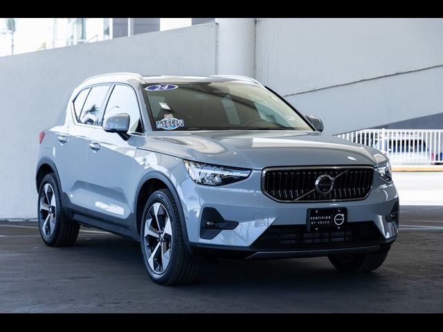 2024 Volvo XC40 Plus Bright Theme