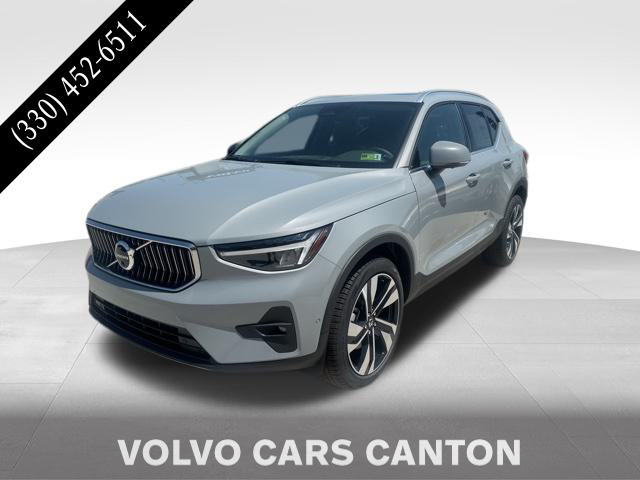 2024 Volvo XC40 Plus Bright Theme