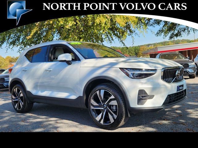 2024 Volvo XC40 Plus Bright Theme