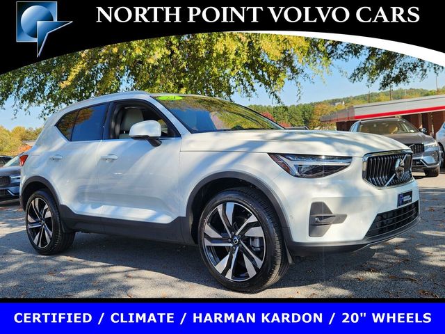 2024 Volvo XC40 Plus Bright Theme