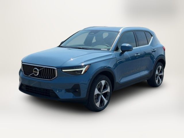 2024 Volvo XC40 Plus Bright Theme
