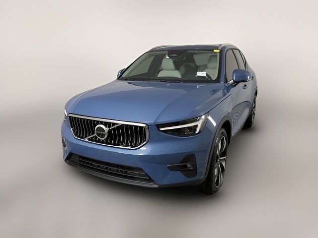 2024 Volvo XC40 Plus Bright Theme