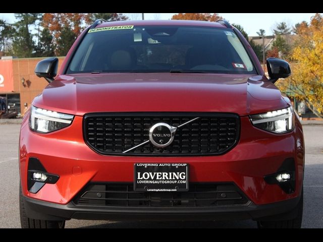 2024 Volvo XC40 Plus Dark Theme