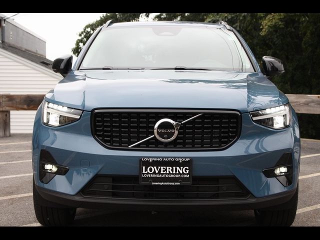 2024 Volvo XC40 Plus Dark Theme