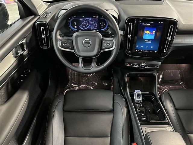 2024 Volvo XC40 Plus Dark Theme