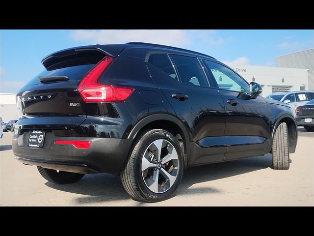 2024 Volvo XC40 Plus Dark Theme