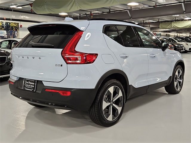 2024 Volvo XC40 Plus Dark Theme