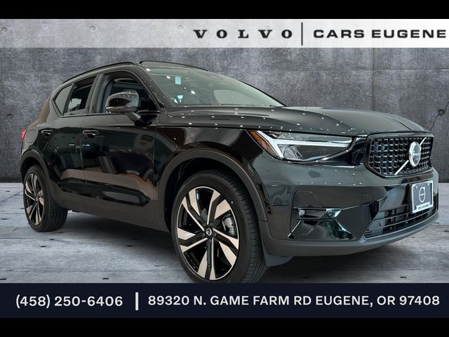 2024 Volvo XC40 Plus Dark Theme