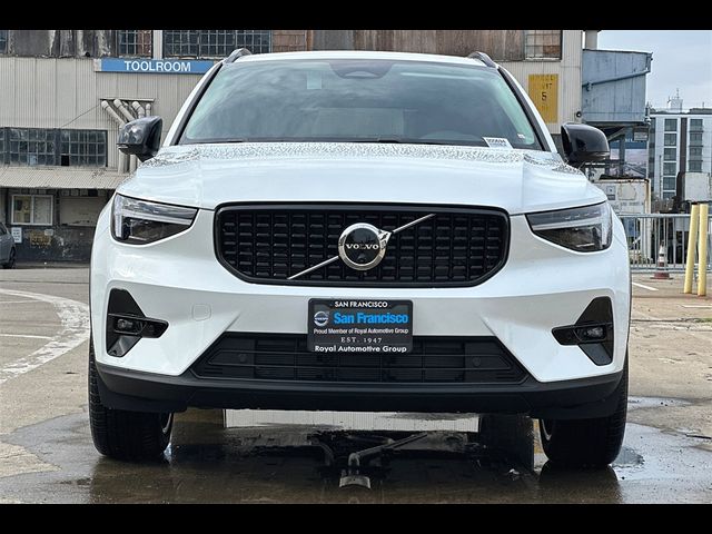 2024 Volvo XC40 Plus Dark Theme