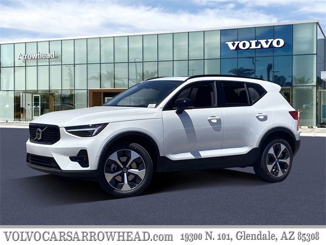 2024 Volvo XC40 Plus Dark Theme