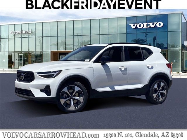 2024 Volvo XC40 Plus Dark Theme