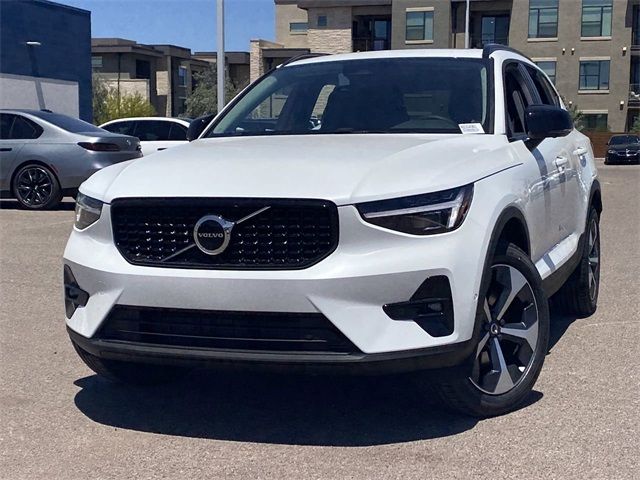 2024 Volvo XC40 Plus Dark Theme