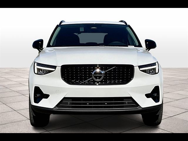 2024 Volvo XC40 Plus Dark Theme