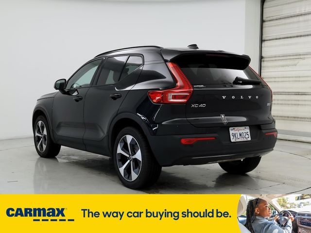 2024 Volvo XC40 Plus Dark Theme