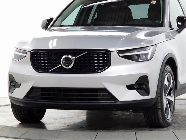 2024 Volvo XC40 Plus Dark Theme