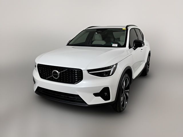 2024 Volvo XC40 Plus Dark Theme