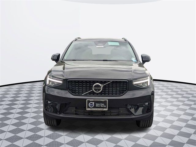 2024 Volvo XC40 Plus Dark Theme