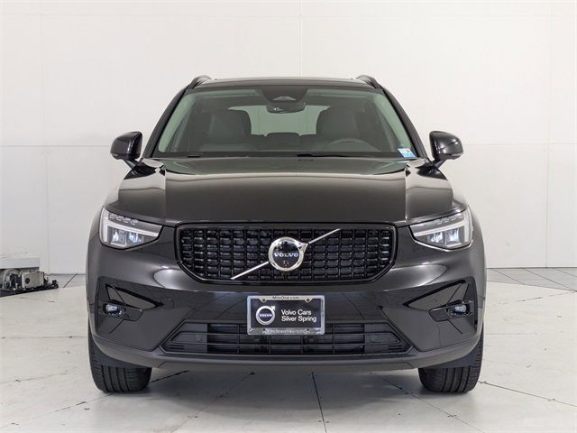 2024 Volvo XC40 Plus Dark Theme