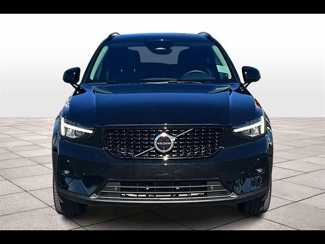 2024 Volvo XC40 Plus Dark Theme