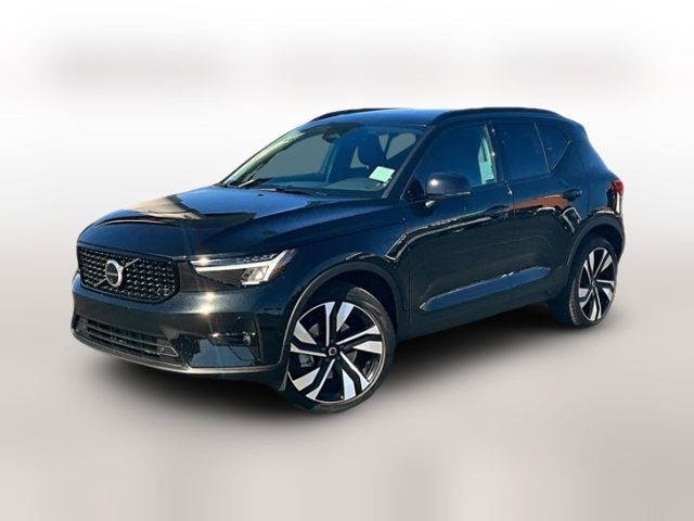 2024 Volvo XC40 Plus Dark Theme