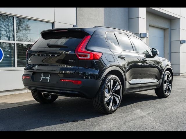 2024 Volvo XC40 Plus Dark Theme