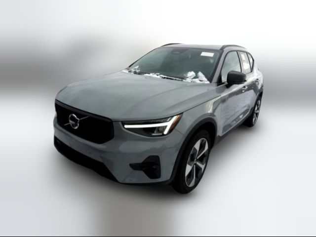 2024 Volvo XC40 Plus Dark Theme