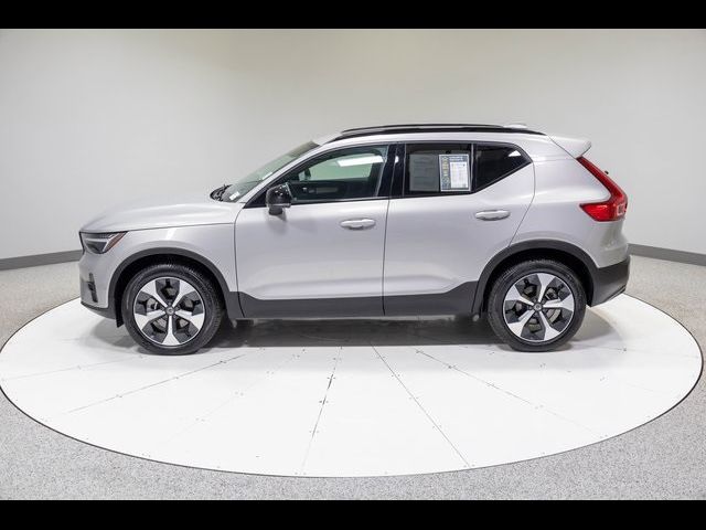 2024 Volvo XC40 Plus Dark Theme