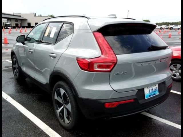 2024 Volvo XC40 Plus Dark Theme