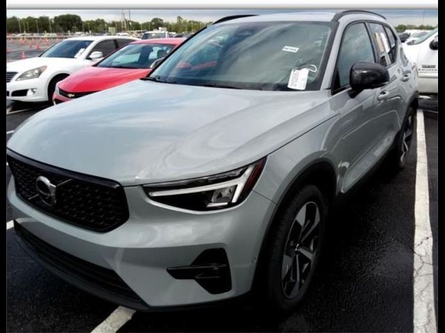 2024 Volvo XC40 Plus Dark Theme